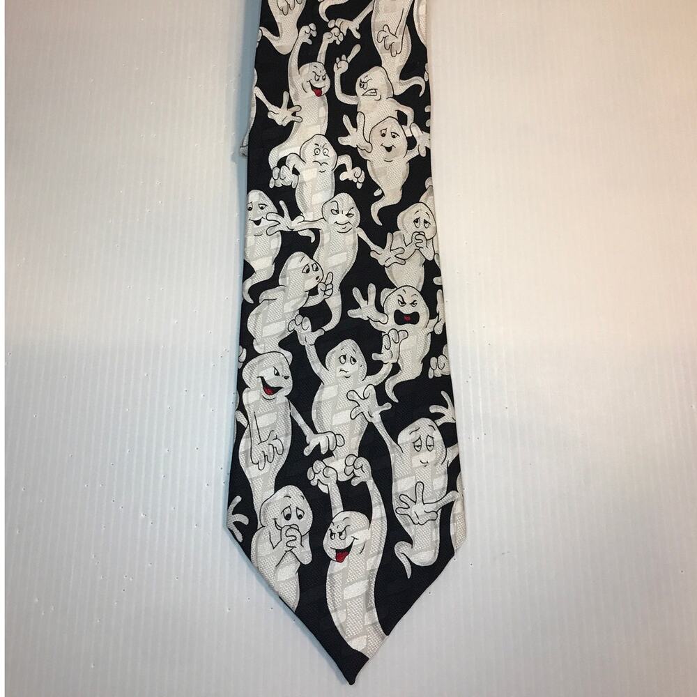 Looney Tunes Mania Vintage Ghost Classic Wide Necktie